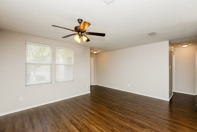 Building Photo - 3957 German Pointer Way