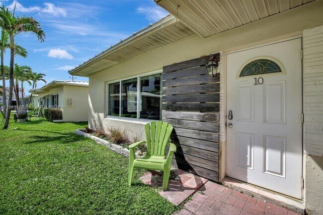 Primary Photo - 820 N Ocean Blvd