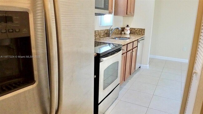 Building Photo - 9204 SW 170th Ct