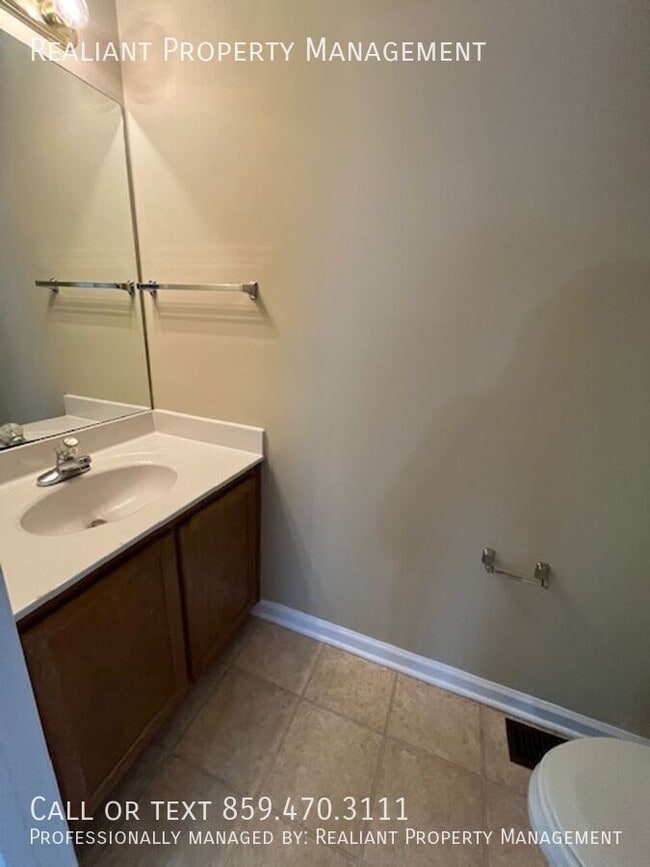 Building Photo - 155 Garnet Dr
