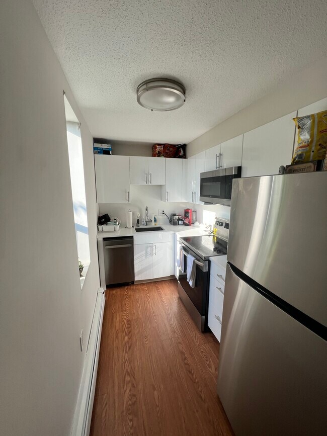 Building Photo - 111 Tremont St