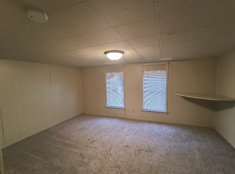 Building Photo - 609 E Water St