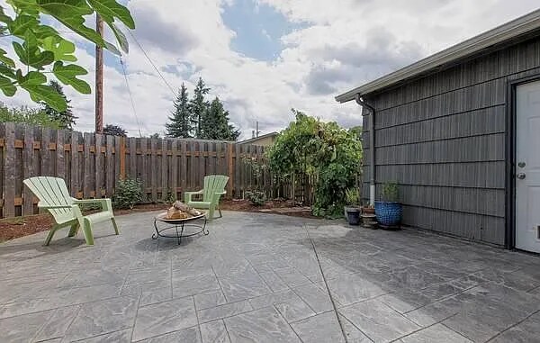 Building Photo - 4720 SE 108th Pl