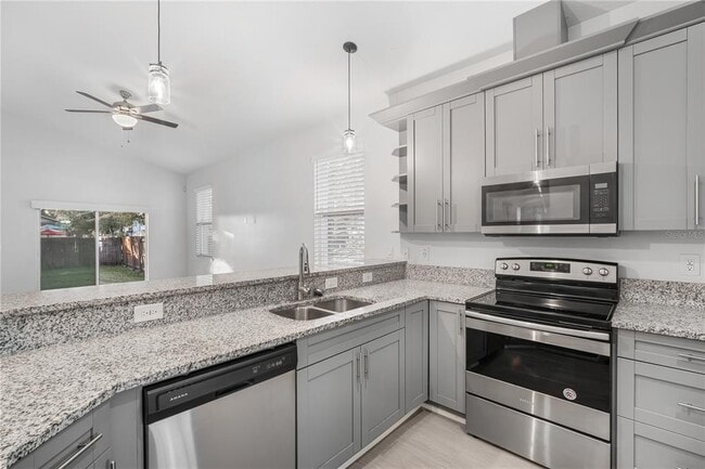 Building Photo - 7026 N Dakota Ave