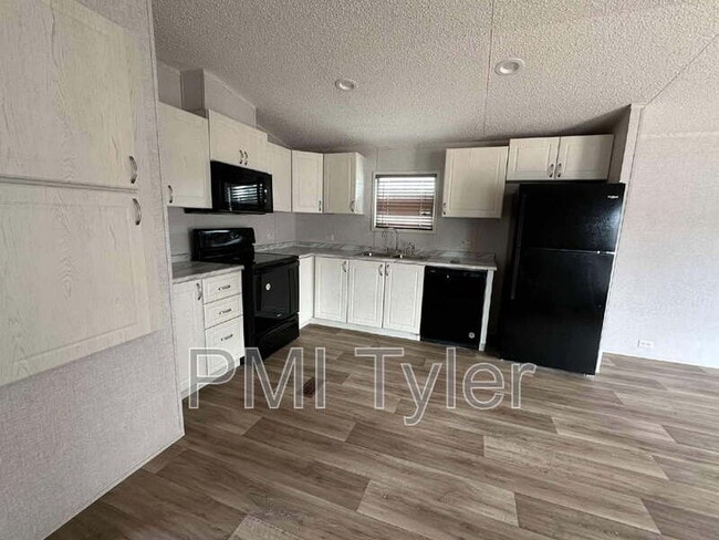 Building Photo - 126 Sugar Maple Ln