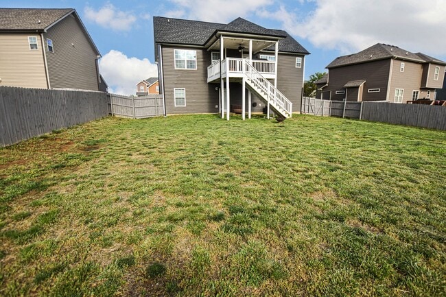 Building Photo - Pet Friendly Four Bedroom with Basement!