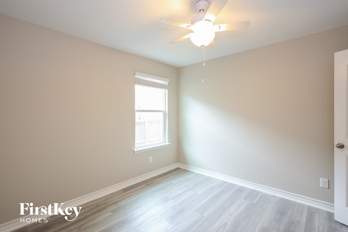 Building Photo - 6113 Falsetto Voice