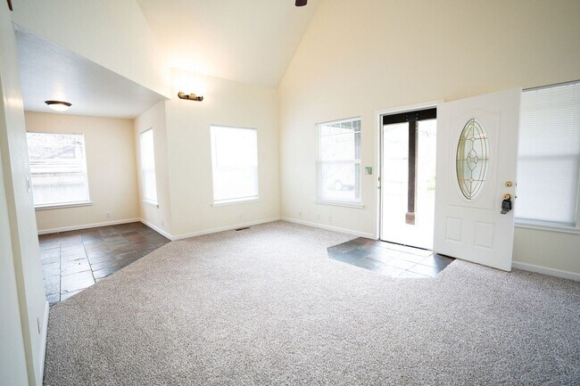 Building Photo - 2970 Janes Creek Dr