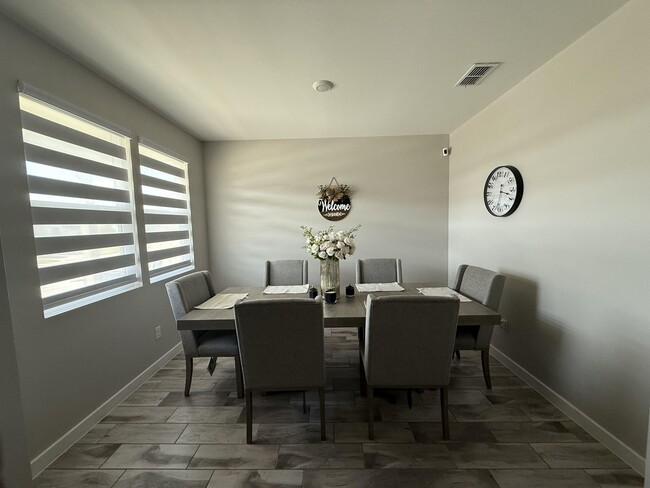 Building Photo - 1603 Ocaso Dr