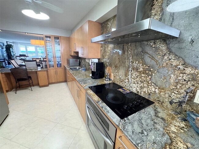 Building Photo - 4100 Galt Ocean Dr