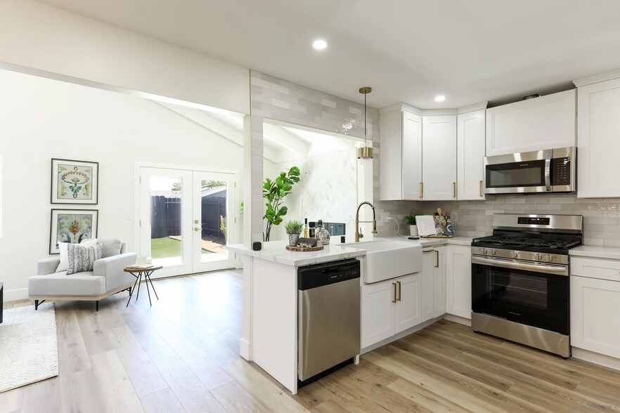 Kitchen - 10967 Salinas Way