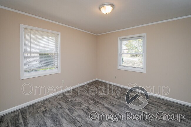Building Photo - 3544 Cottonwood Dr
