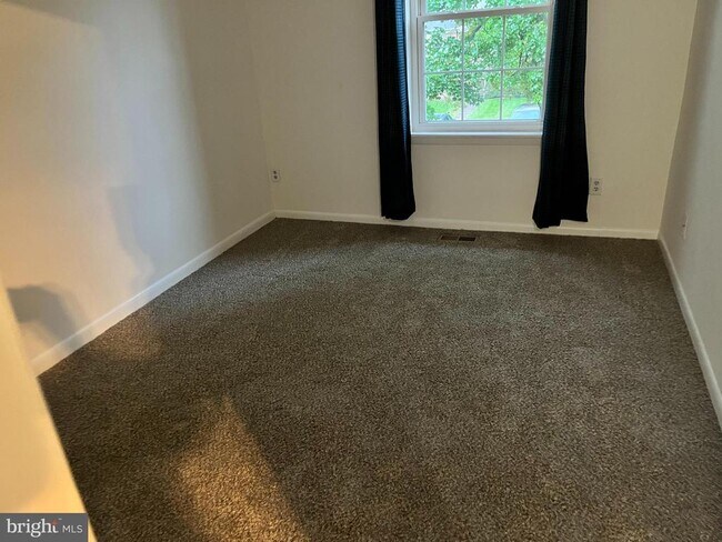 Building Photo - 24 Ballyhaunis Ct