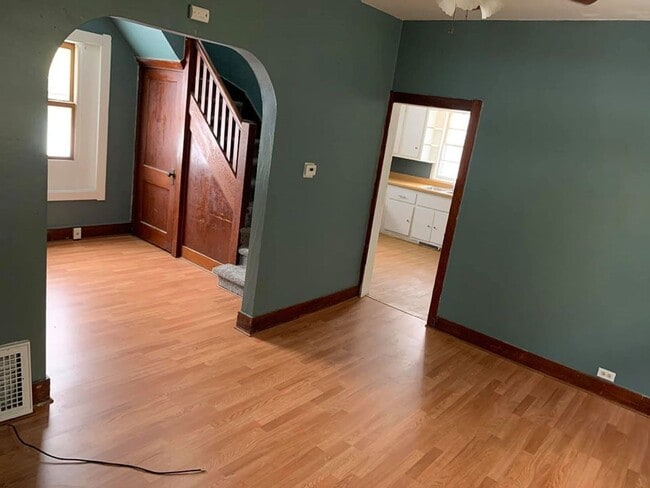 Building Photo - 3 bedroom home