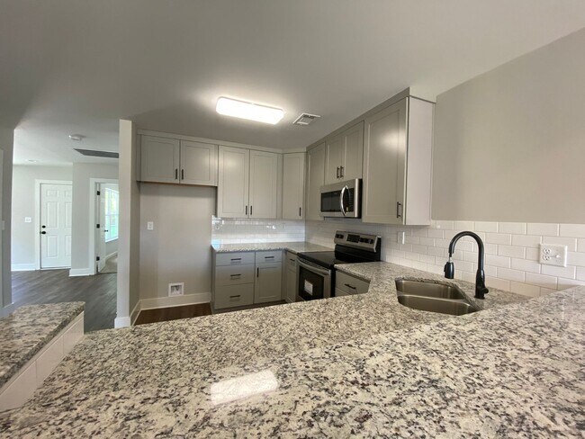 Building Photo - Home for rent in Montgomery!!! View with 48 Hours Notice!