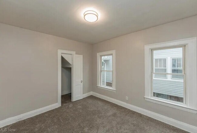 Building Photo - 3318 W 94th St