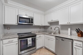 Building Photo - 3301 S Ocean Blvd
