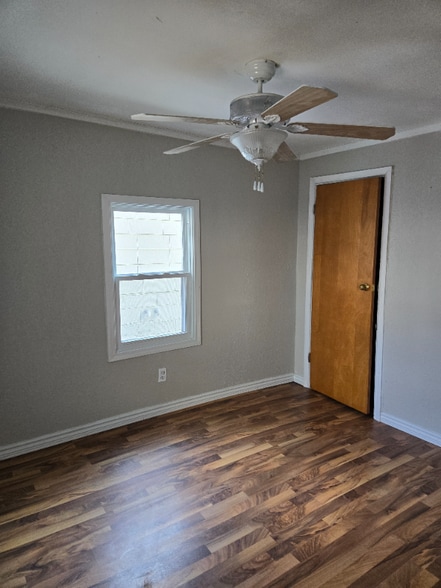 Building Photo - 1105 Olive St