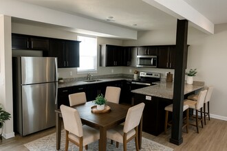 Building Photo - 421 A