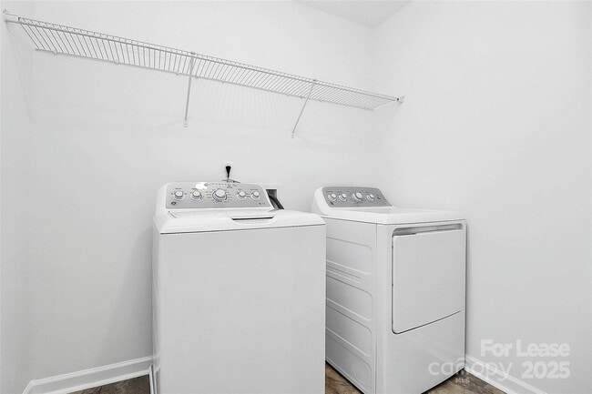 Building Photo - 3651 Secrest Lndg