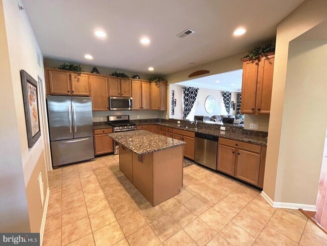 Building Photo - 615 Prizer Ct