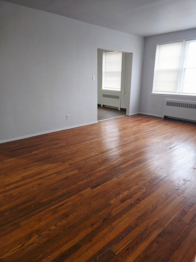 Building Photo - 1 bedroom, 1 bathroom