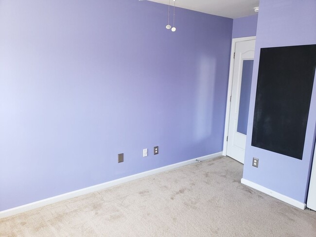 Building Photo - Beautiful home in Ballantyne