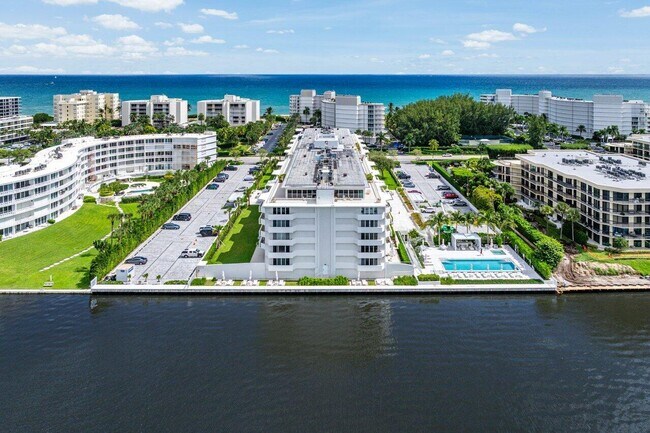 Building Photo - 2773 S Ocean Blvd