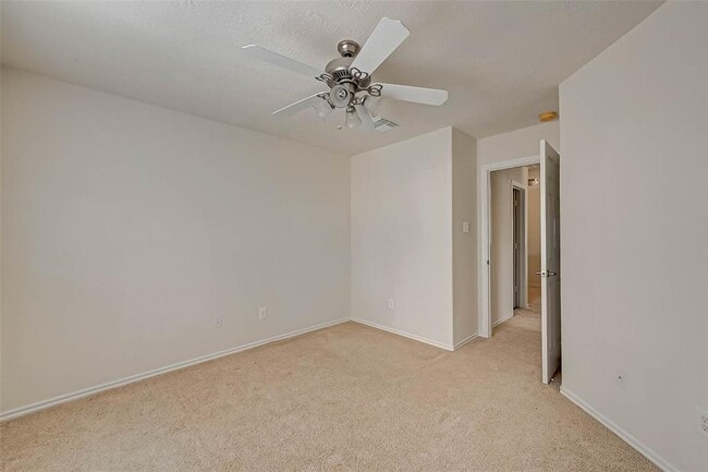 Building Photo - 22 Wickerdale Pl