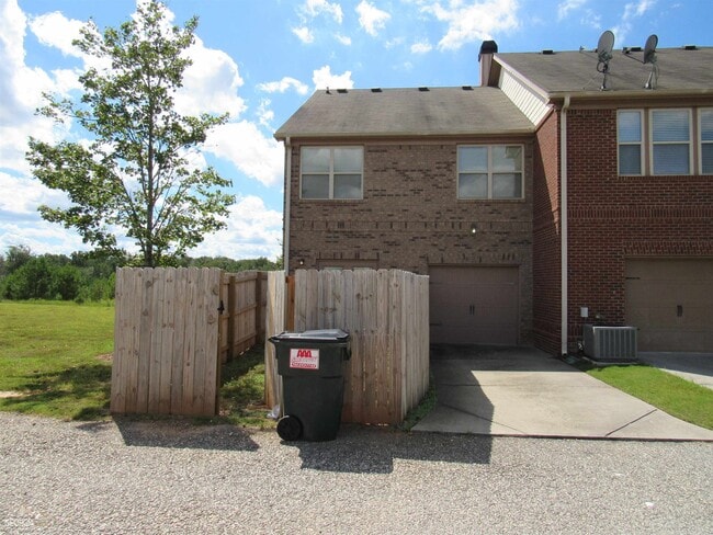 Building Photo - 127 Red Maple Drive