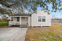 Building Photo - REMODELED 3 BEDROOM ON A CORNER LOT