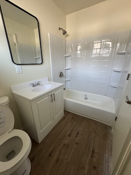 Building Photo - 33343 5th St