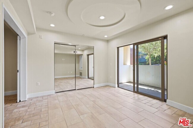 Building Photo - 1446 Armacost Ave