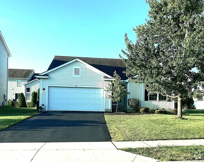 Building Photo - 211 Cherrytree Ln