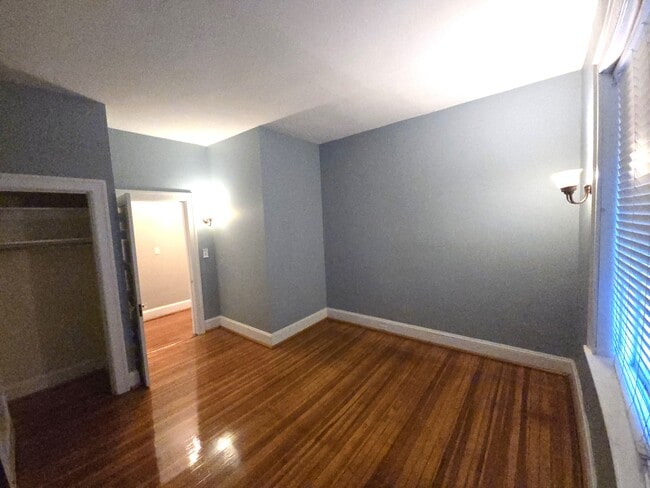 Building Photo - 800 Graydon Ave