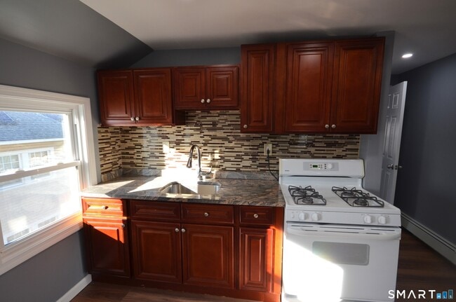 Building Photo - 70 Westfield Ave