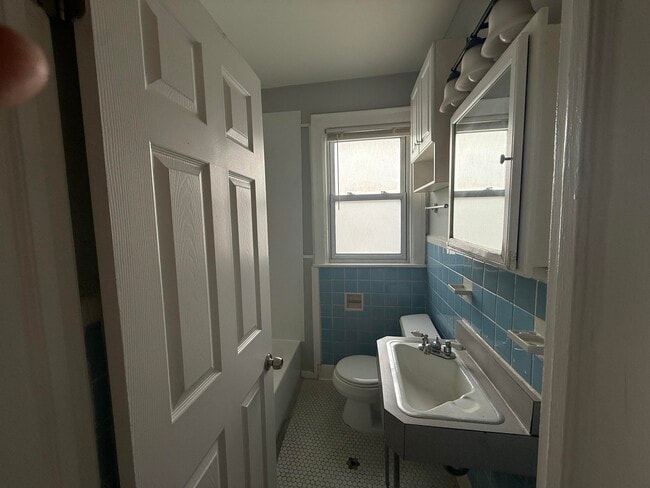 Building Photo - 6037 Appoline St
