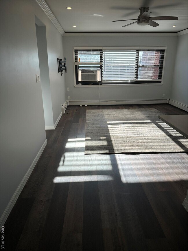 Building Photo - 55 Tulip Ave