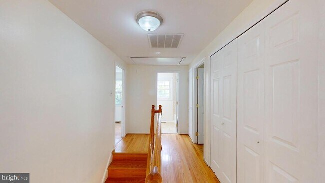 Building Photo - 4025 Chelmont Ln