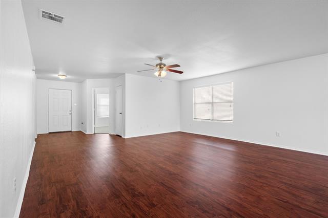 Building Photo - 2117 Laughlin Rd