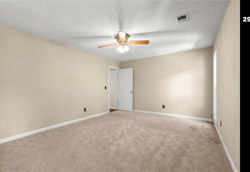 Building Photo - 2193 Oakrill Ct