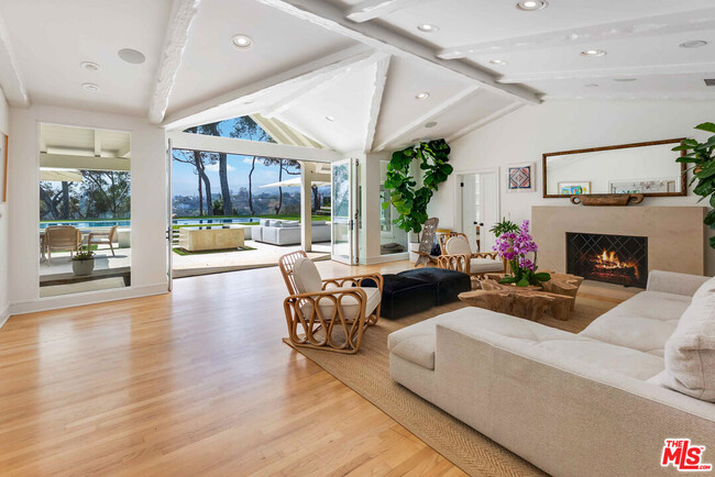 Building Photo - 797 Amalfi Dr
