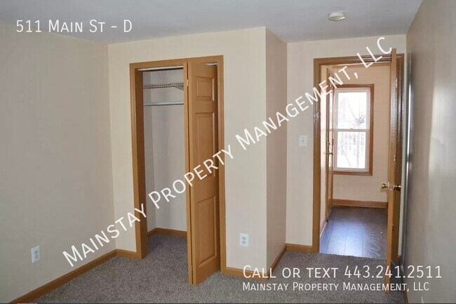 Building Photo - 511 Main St