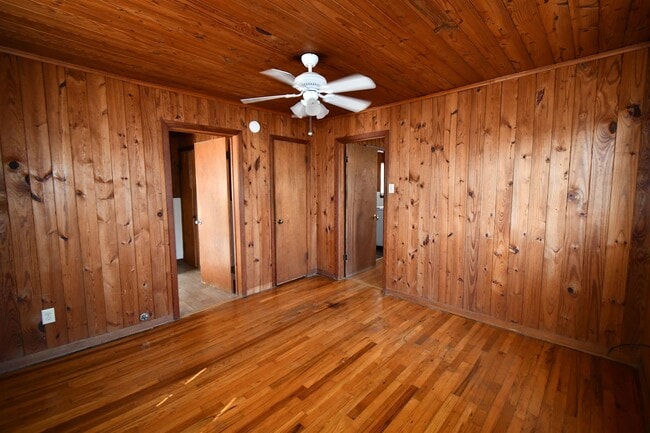Building Photo - 720 Live Oak St