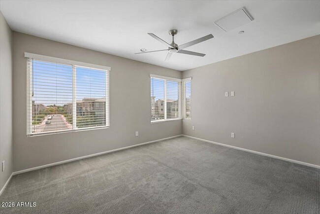 Building Photo - 1250 Abbey Ln