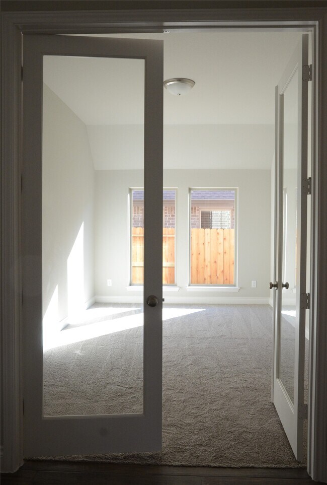 Building Photo - 10511 Forfar Ln