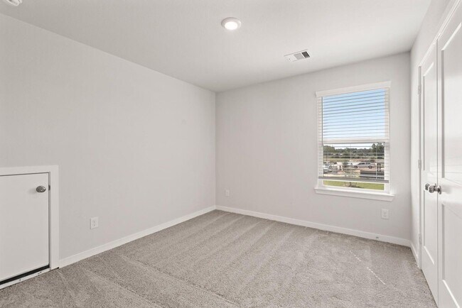 Building Photo - 3939 Flora Fld Dr