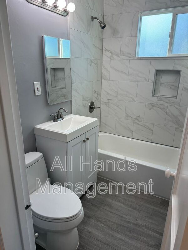 Primary Photo - 5117 E The Toledo