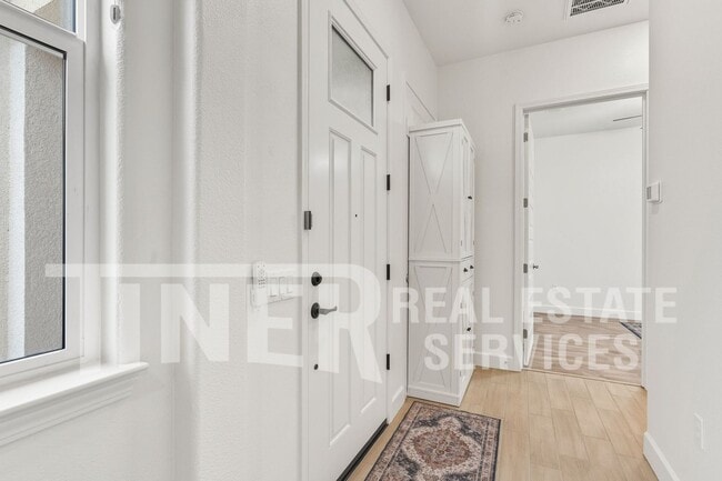 Building Photo - 4901 Peace Lily Ln