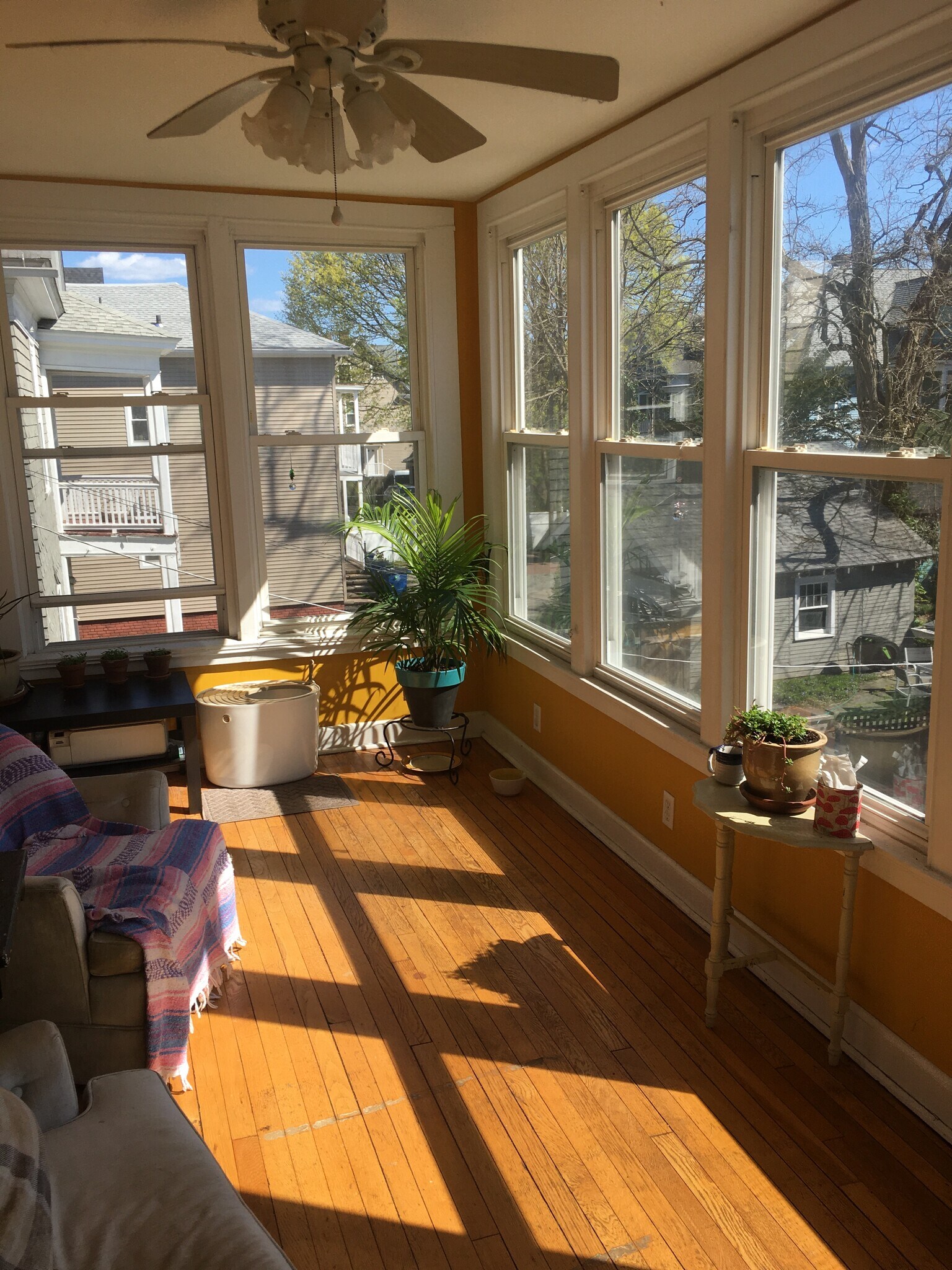 veranda - 266 Willow St